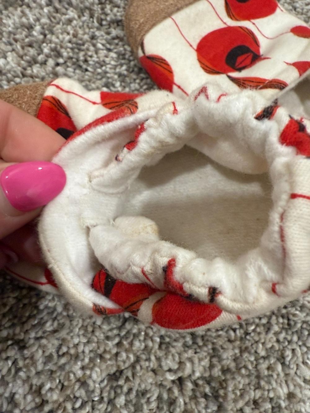 Cardinal Baby booties - Picture 3 of 5